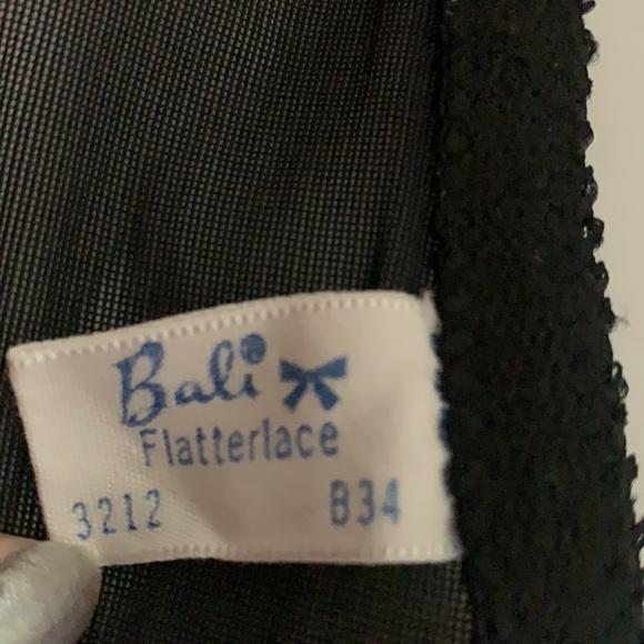 BALI FLATTERLACE  BRA 34-B , UNDERWIRE. PREOWNED - Picture 12 of 16